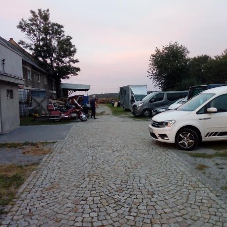 U Bronka W Ksiazecym Lesie Villa Niedaszow Exterior photo