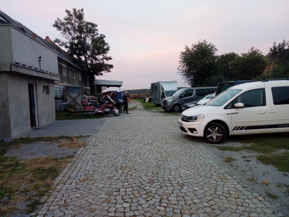 U Bronka W Ksiazecym Lesie Villa Niedaszow Exterior photo